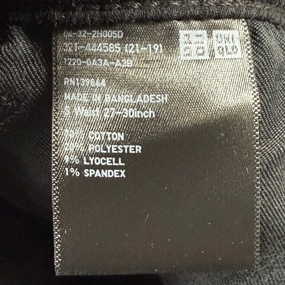 UNIQLO Jeans 27 x 30 Black Wash Slim Fit Straight‎ Leg Pants Waist Stretch Men's